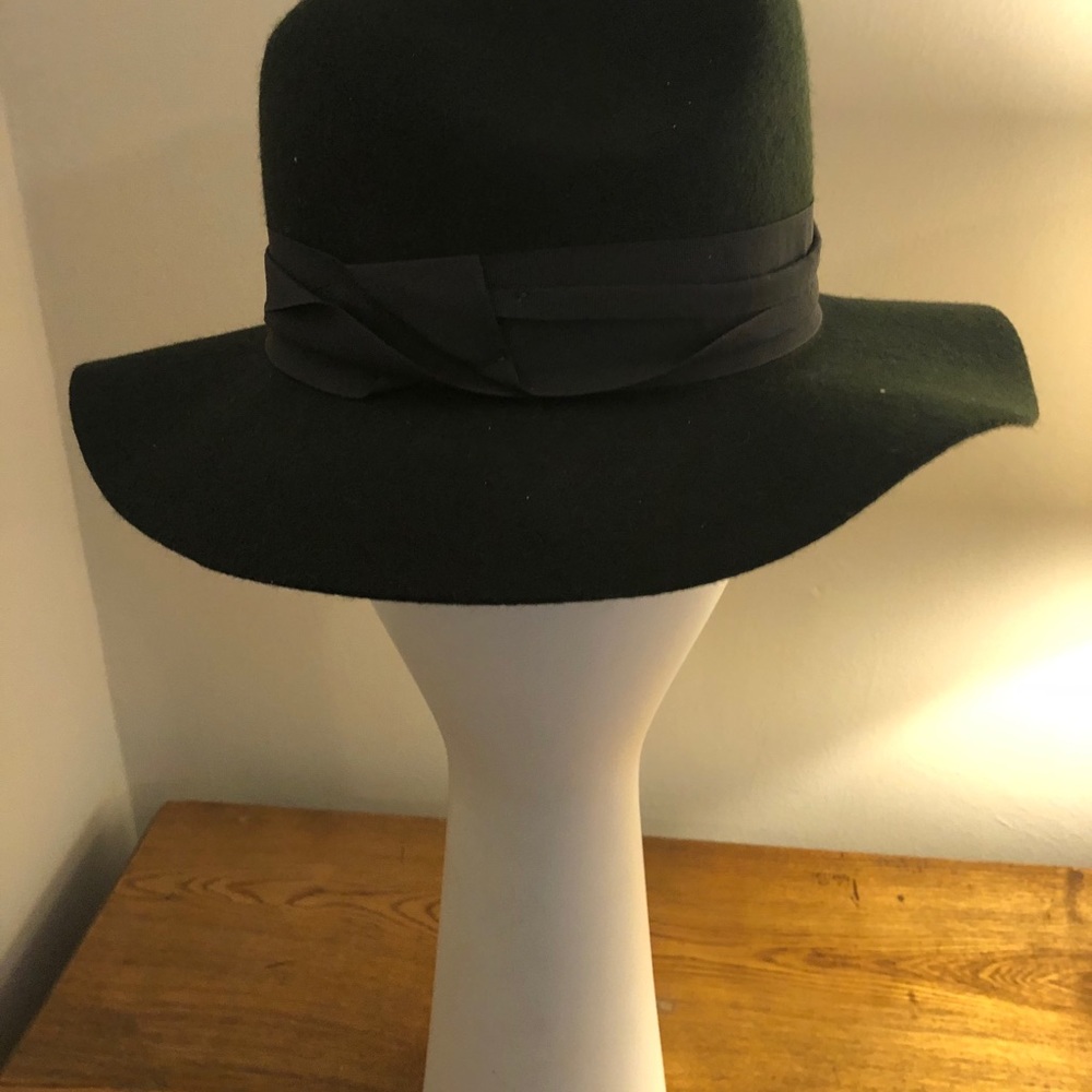 Universal Thread NWT felt fedora
